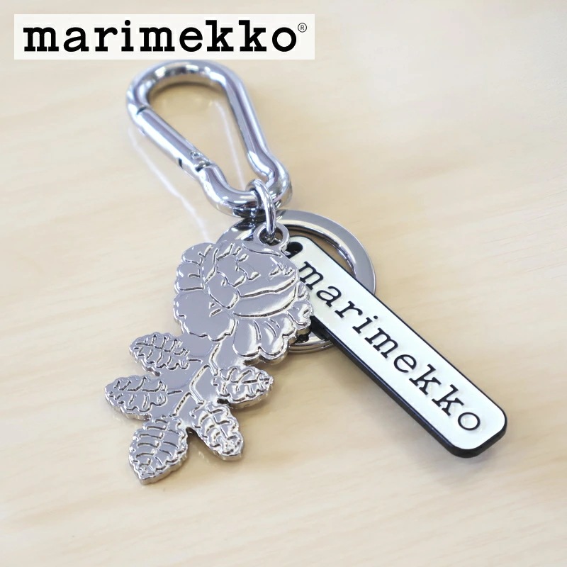 マリメッコ キーホルダー ヴィヒキルース シルバー marimekko キーリング No.009(09) Puhallus VIHKIRUUSU プレゼント おしゃれ ギフト 結婚祝い バラ柄 小物