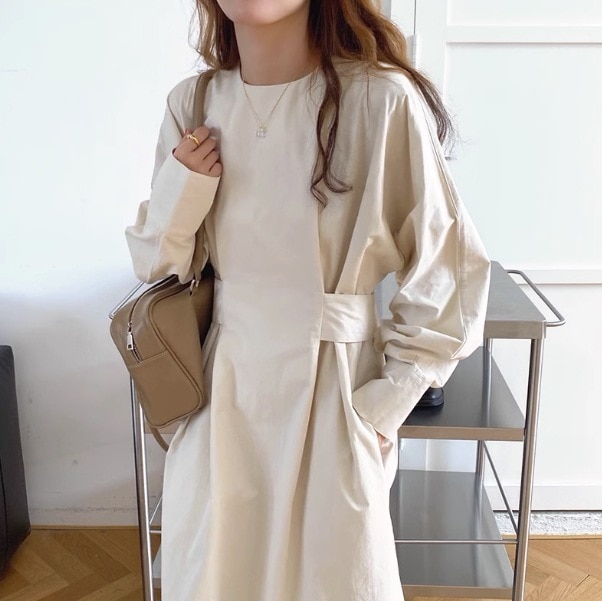 ワンピース ロング丈 長袖 クルーネック デザイン タック 美ライン ニュアンス ウエストマーク カラバリ リラックス ナチュラル かわいい 大人可愛い きれいめ シンプル カジュアル 大人 上品