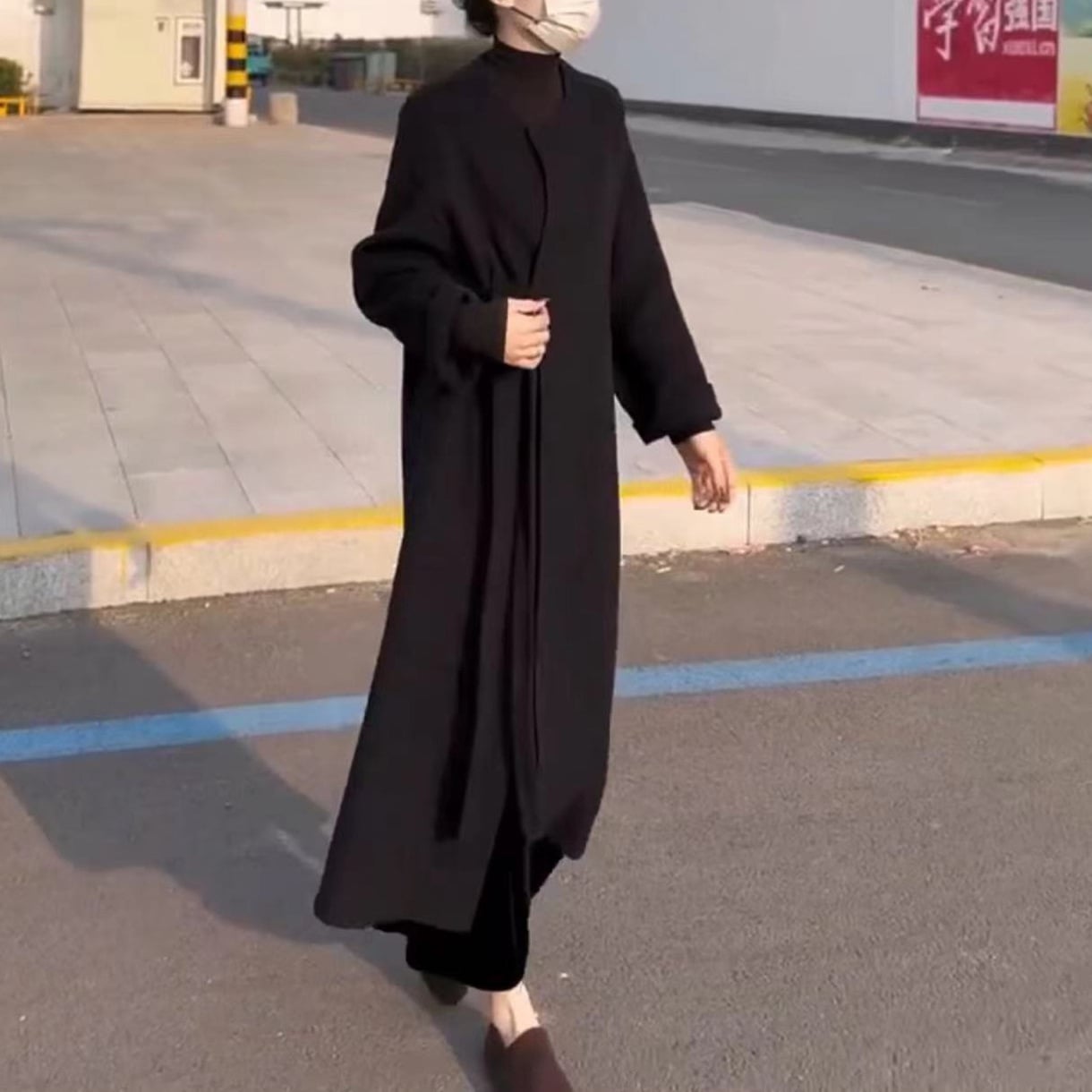 241050 Daai Mei Yiyuan 2025 秋と冬の新しい韓国スタイルのハイエンド怠惰なスタイルのロングウインドブレーカージャケット