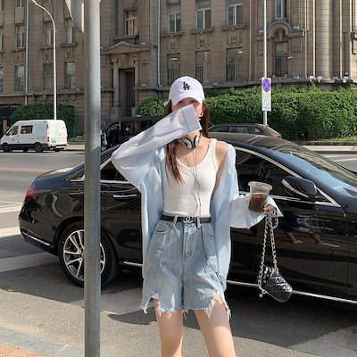 MULVAN怠惰な長袖の日焼け止めシャツの上着の女性の夏の薄い外はカジュアルを着てゆったりとシャツを開きます