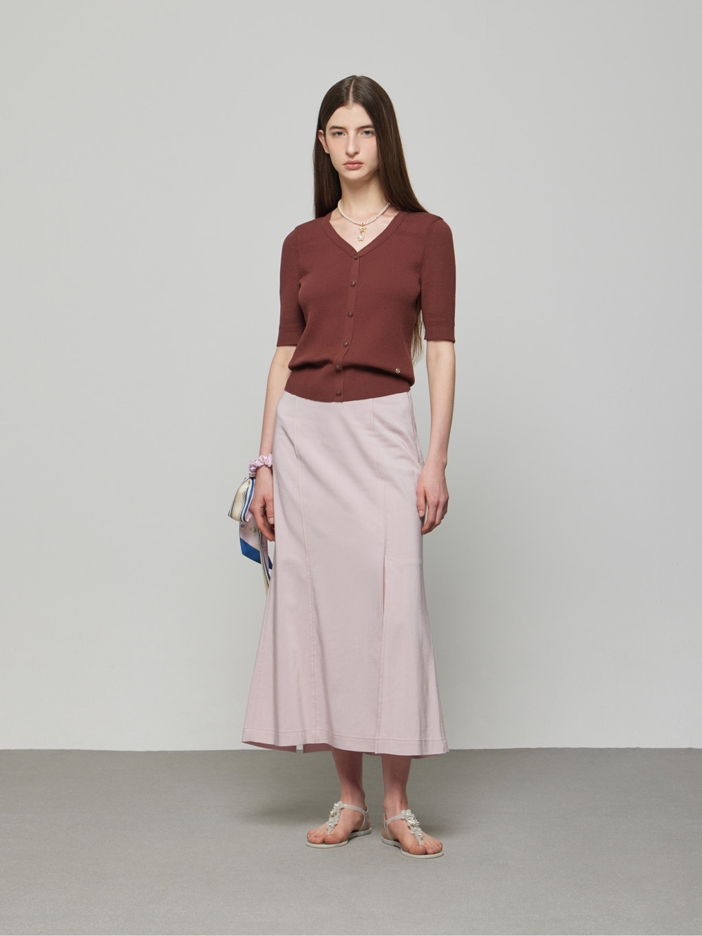 DEWL Vネックリブドプルオーバー