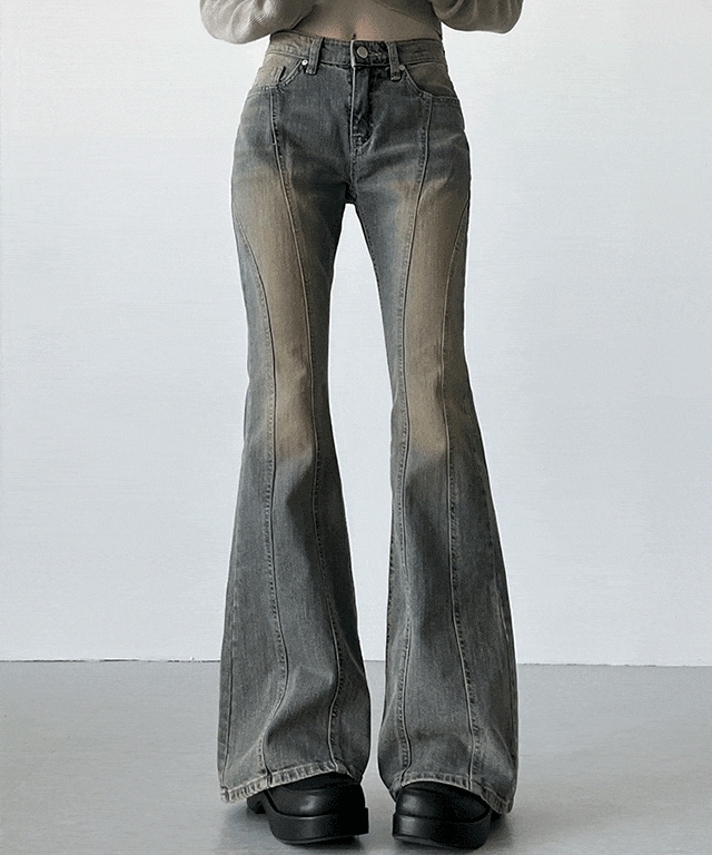 マンゴーウェーブアンティークウォッシングの切開ブーツカットデニムパンツ