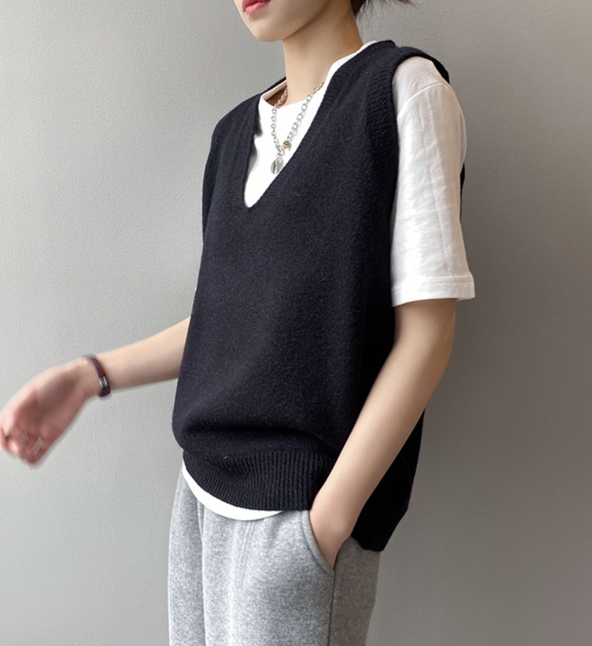 トップス デート モテアイテム ベスト レイヤード ノースリーブ Vネック ウール 可愛い きれいめ 上品 おしゃれ かっこいい 可愛い ラブリー キュート ガーリー クール モード系