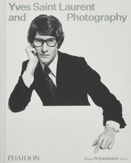Yves Saint Laurent and Photography ファイドン phaidon [ハードカバー] / 海外図書 洋書 美術 写真 ファッション アートブック 9,359円