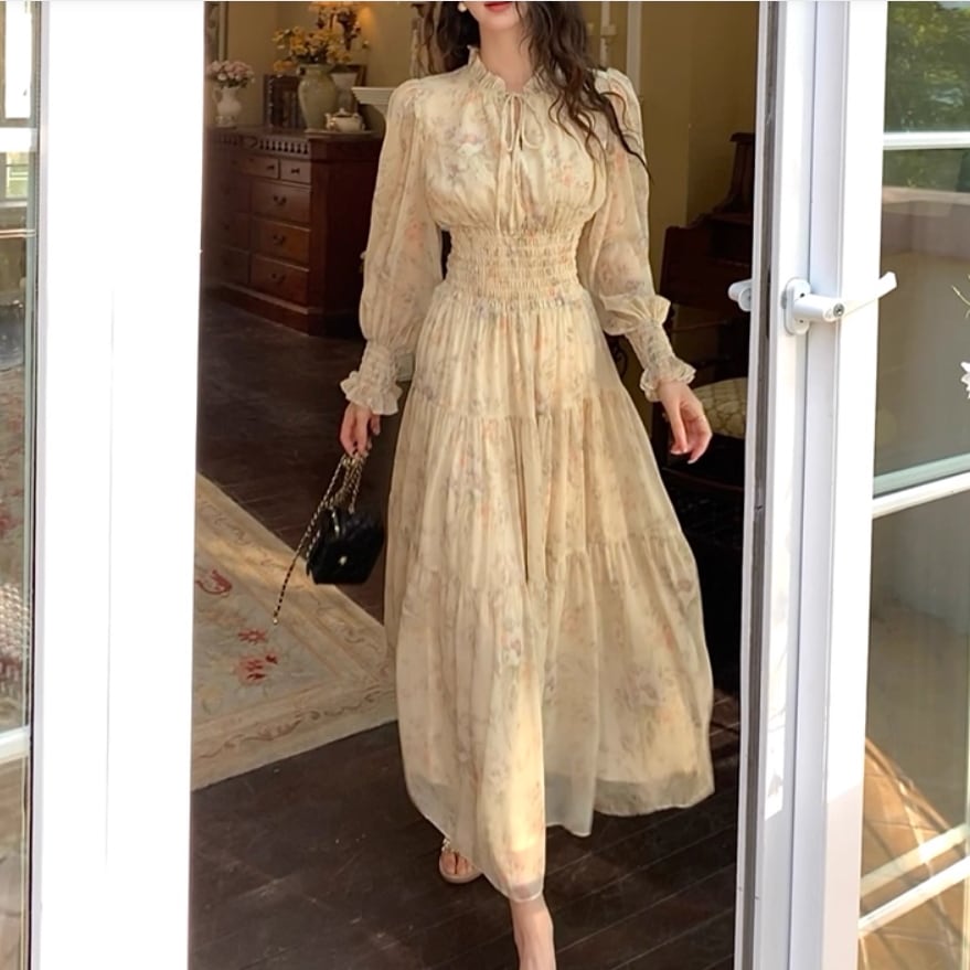 ワンピース フレアスカート ロング 丈長 長袖 ボリューム袖 パフスリーブ フリル袖 フレア Aライン 切り替え ティアード フェミニン タックプリーツ リボン ウエストマーク ふっくら ウエストゴム