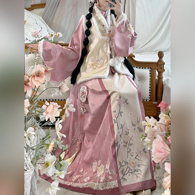 レディース 大人 暖かい 漢服 女性 重工業 明襟 刺繍 ビジア スタンドカラー ピパ袖 馬面スカート お正月服