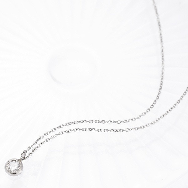 レディースネックレス　一粒のダイヤモンドペンダント　小判チェーン　アジャスターマルカン付き　サージカルステンレス　低アレルギー専用ボックス　箱　袋付き