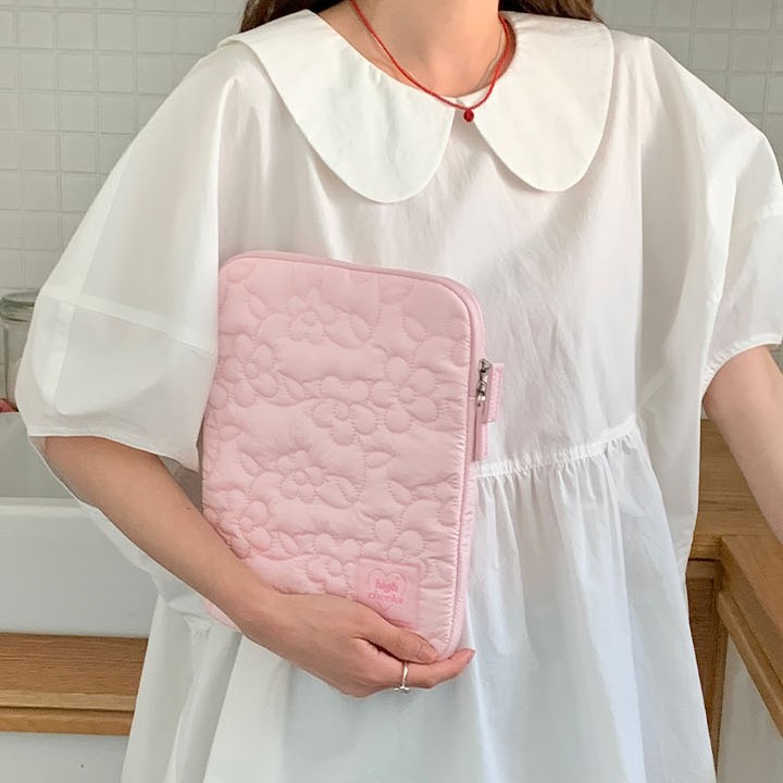 【HIGH CHEEKS】 フラワーキルティング iPad ケース 11inch タブレットPCケース ふんわりパディングケース 2色展開「正規品」