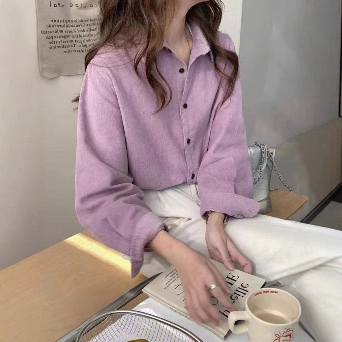 韓国風のブルーコーデュロイコットン長袖シャツ秋冬の重ね着やゆったりとしたシャツ作業着に です