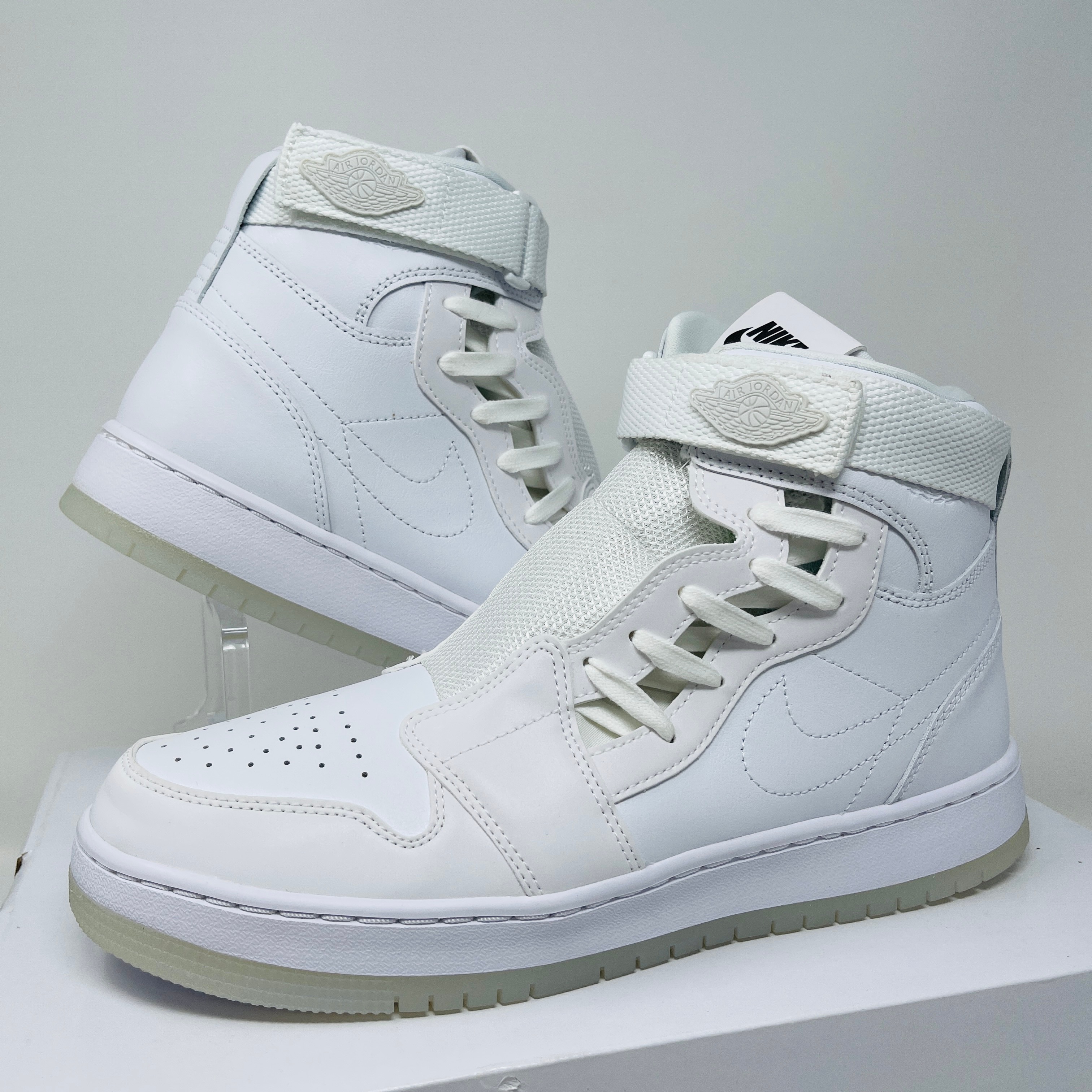 エアジョーダン1 ノヴァ XX レディース スニーカー AV4052-101