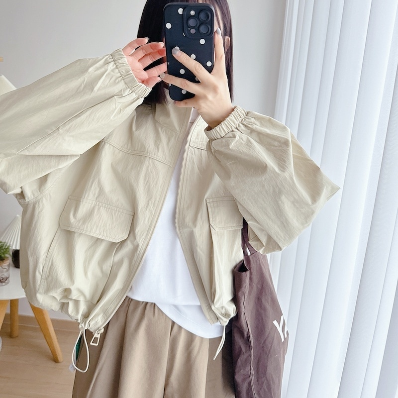 スタンドカラー ジャケット ジャンパー ビッグポケット ショート丈 レディース ブルゾン アウター 上着 ウィンドブレーカー 長袖 かわいい 大人可愛い きれいめ シンプル カジュアル おしゃれ