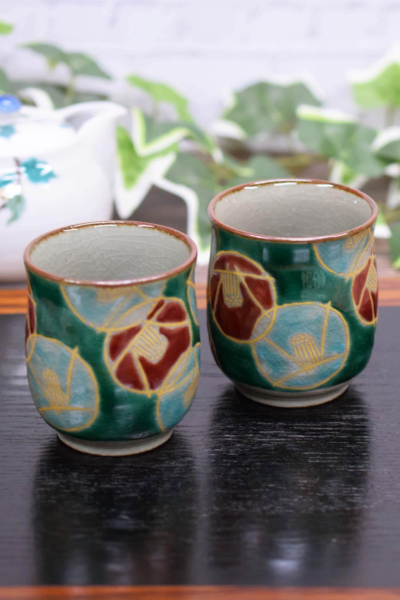 和座の蔵 おしゃれ ペア 湯呑み 九谷焼 夫婦湯呑み 金花玉椿 陶器 ブランド 和食器 日本製 結婚記念日 還暦祝い 古希祝い 喜寿祝い 傘寿祝い 米寿祝い プレゼント ギフト