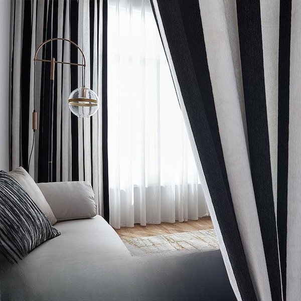 Qoo10] 遮光カーテン 白黒ストライプのシェニエル