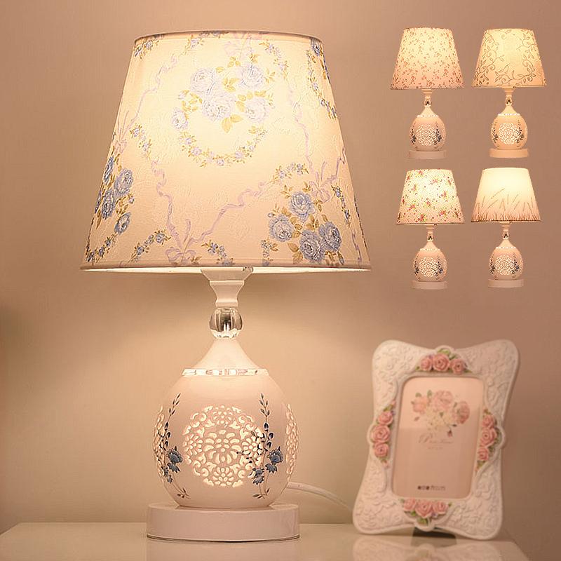 【急速出荷】テーブルライト LED 北欧 おしゃれ 陶器 姫系 コンセント 卓上ライト 和風 青いバラ 花柄笠 間接照明器具 書斎 リビング デスクライト 寝室 ベッドサイドランプ 4,987円