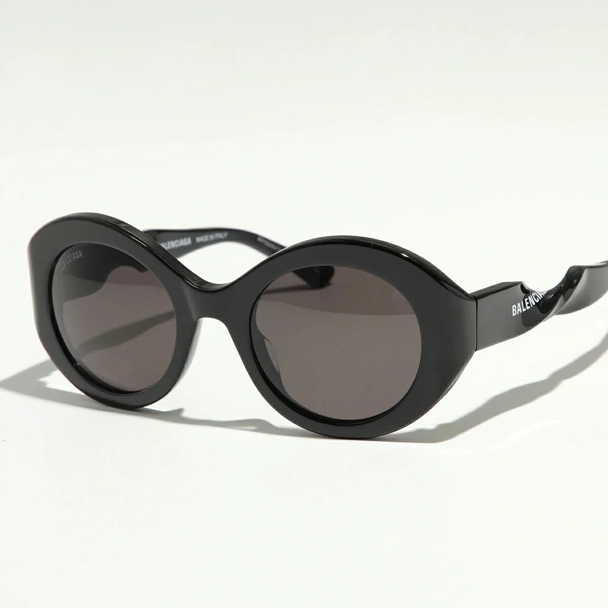 BALENCIAGA バレンシアガ サングラス BB0208S レディース バタフライ型 セルフレーム フルリム ロゴ アイウェア 001/BLACK-BLACK-GREY