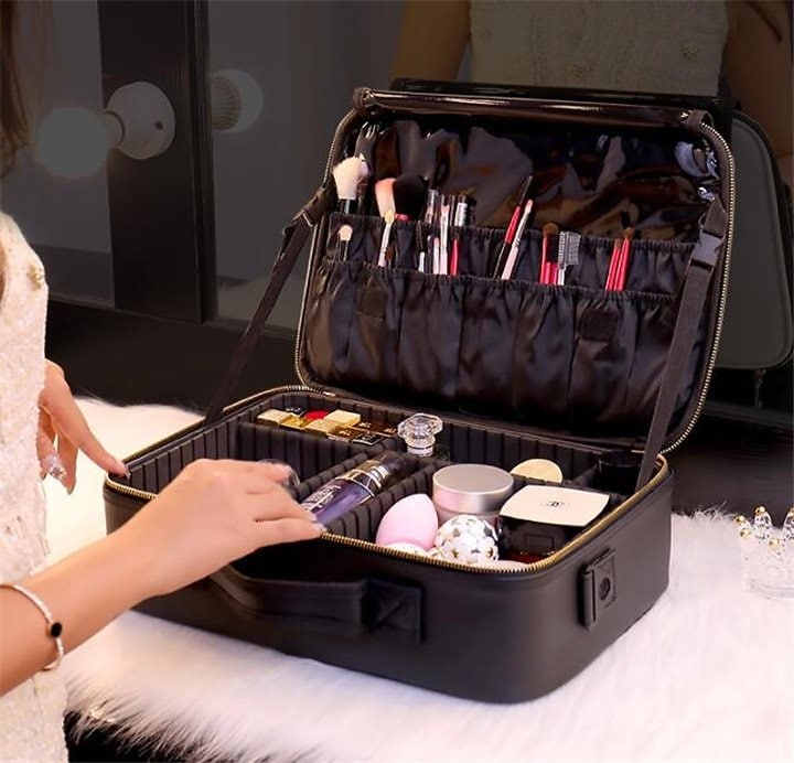 韓国大人気 デザイン 韓国 大容量 化粧道具 メイクアップアーティスト メイクボックス 旅用 ポータブル 収納ケース 化粧品収納 メイクアップ 機能的 トラベルバッグ