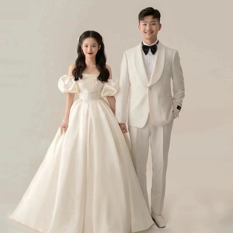 ウェディングドレス ウエディングドレス ロングドレス 二次会 結婚式 前撮り ブライダル 花嫁 オフショルダー パフスリーブ Aラインドレス 可愛い 海外挙式 フォトウェディング オフホワイト wed