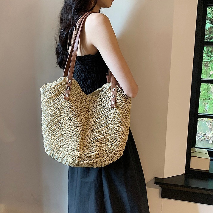 バッグ カバン レディース ショルダー トート 肩がけ デイバッグ 多機能 便利 軽量 スリム ラウンド 丸型 薄手 編み かわいい 大人可愛い きれいめ シンプル カジュアル 上品 お洒落