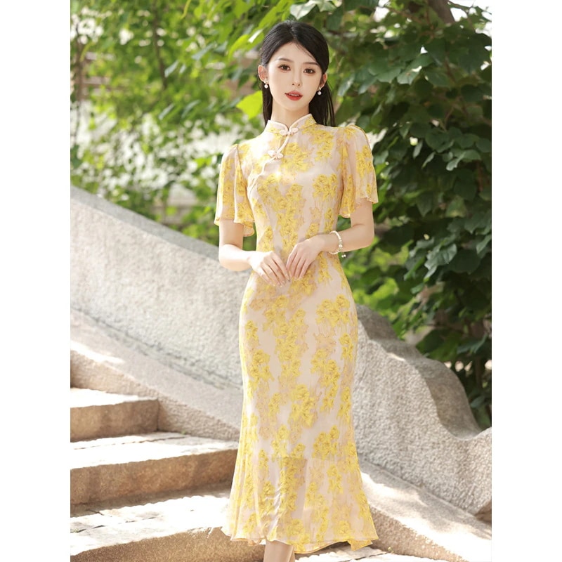 ワンピースドレスドレス改善若い気質の女の子夏の新鮮なフローラルドレステイルドレスイエローバトルローブ チャイナドレス