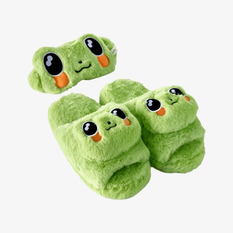 【by SEVENTEEN】 THE 8 Cozy Set / Artist-Made Collection by SEVENTEEN / 上履き / スリッパ / 眼帯 / 寝具類 / ぬいぐるみ