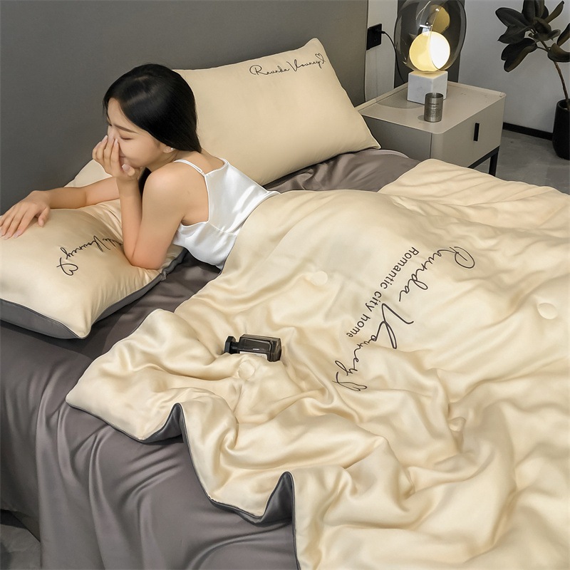 ニューアイスシルクライト高級ひんやり夏涼しいキルトエアコンキルト34点セット夏用学生寮サマーキルトキルト芯 5,712円