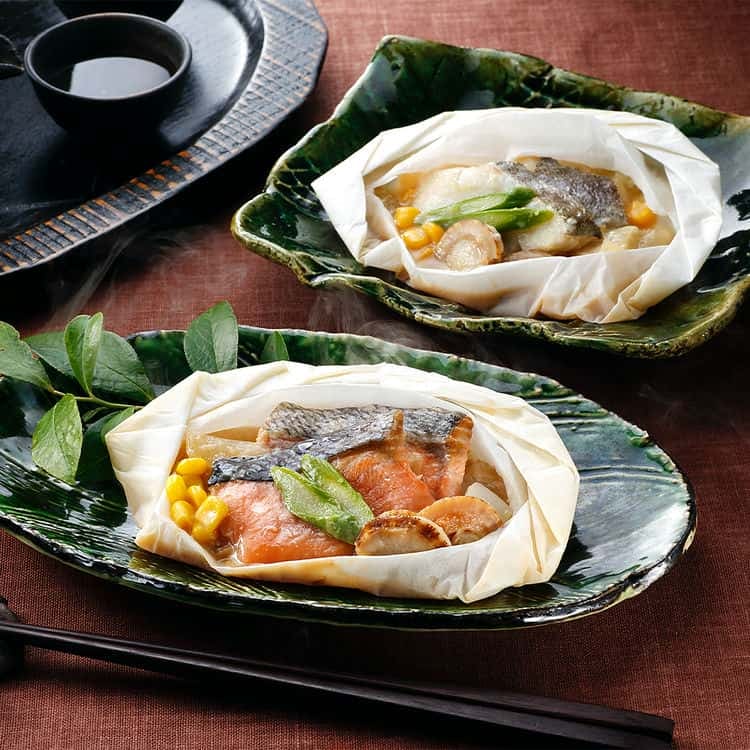 北海道 「江戸屋」 北のちゃんちゃん焼きセット 北の温もりちゃんちゃん焼き（鮭）100g4 北の温もりちゃんちゃん焼き（たら）100g2 離島は配送不可 1480036 お歳暮 お中元 お土産 ご進物