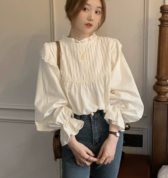 フリルブラウス ハイネック ボリューム袖 トップス ブラウス レギュラー丈 長袖 萌袖 セミフレア 細身 ストレート 裾ワイド レース 刺繍 シフォン 薄手 かわいい シンプル カジュアル 大人