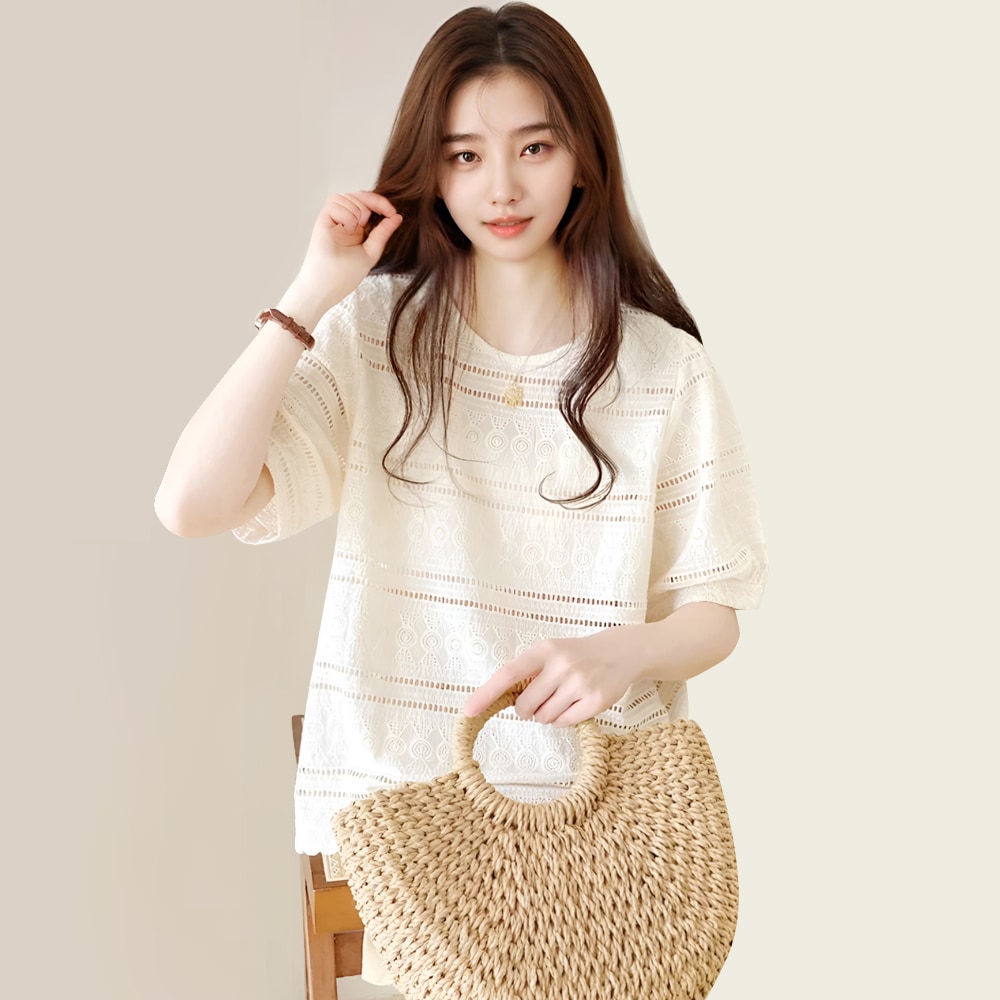 おすすめ！レース×バックボタン フェミニンブラウス