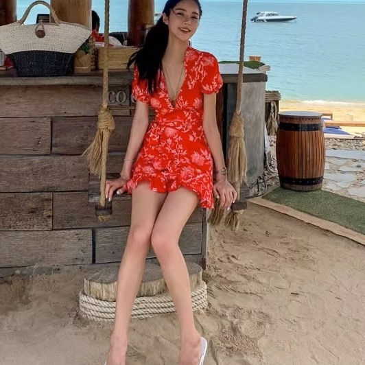 リゾートワンピース レディース ワンピース ミニ ショート 膝上 袖なし 半袖 Vネック セミフレア フリル かわいい 大人可愛い シンプル カジュアル おしゃれ かっこいい アジアン エスニック 11,824円