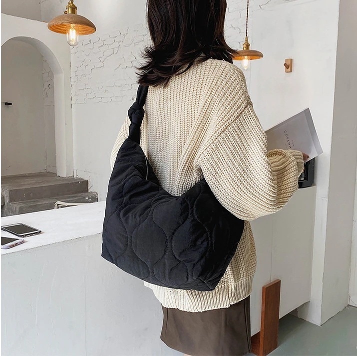 大人気！ キルティングバッグパット入れバッグショルダーバッグレディース大容量バッグエコバッグ旅行 ショルダーバッグ