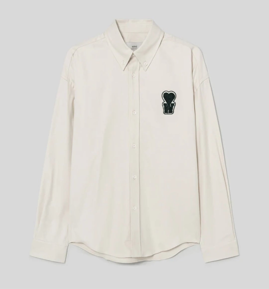 【公式】韓国限定 チェウシク x AMI コラボ (Unisex) Ws Patch Boxy Fit Shirt - Ecru/Vert Fonce
