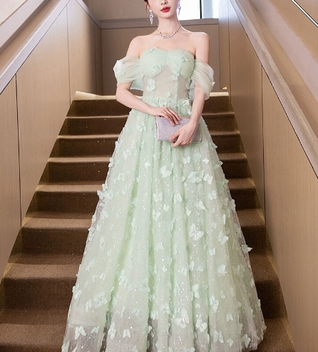 カラードレス ミントグリーン オフショルダー 立体レース刺繍 キラキラチュール 憧れのドレス 前撮り