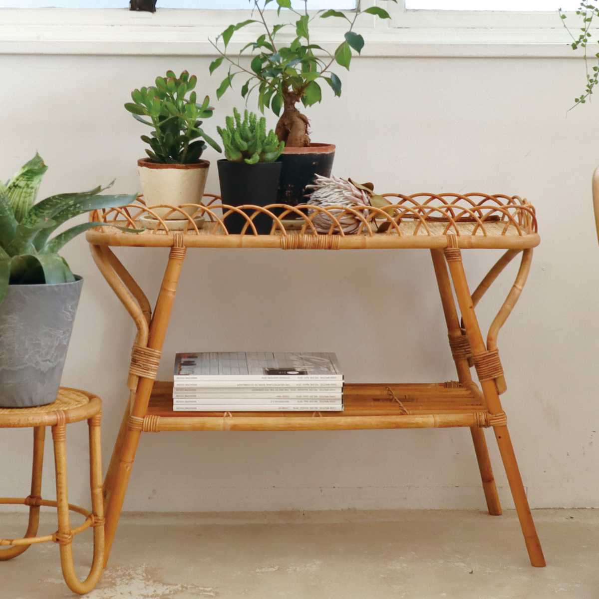 JUGLAS コンソールテーブル ラタン 高さ60cm ユグラ 籐 コンソール テーブル ラタン家具 棚 ラタン製 完成品 ラック 花台 収納 軽量 籐家具 インテリア