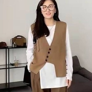 トップス ニットソー ベスト レギュラー丈 ノースリーブ Vネック ニット かわいい 大人可愛い きれいめ シンプル カジュアル 大人 上品 お洒落 大人女子 こなれ感 ラフ マニッシュ ガーリー