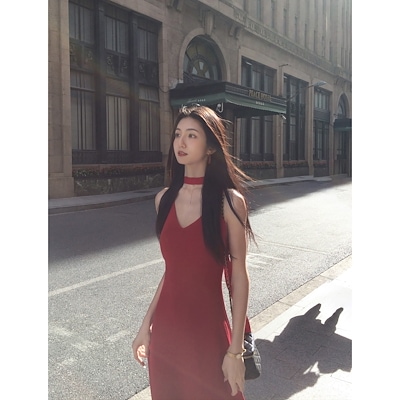 MULVAN黒vネックニットワンピース女性夏修身ノースリーブタンクトップスカート高級感気質ロングスカート