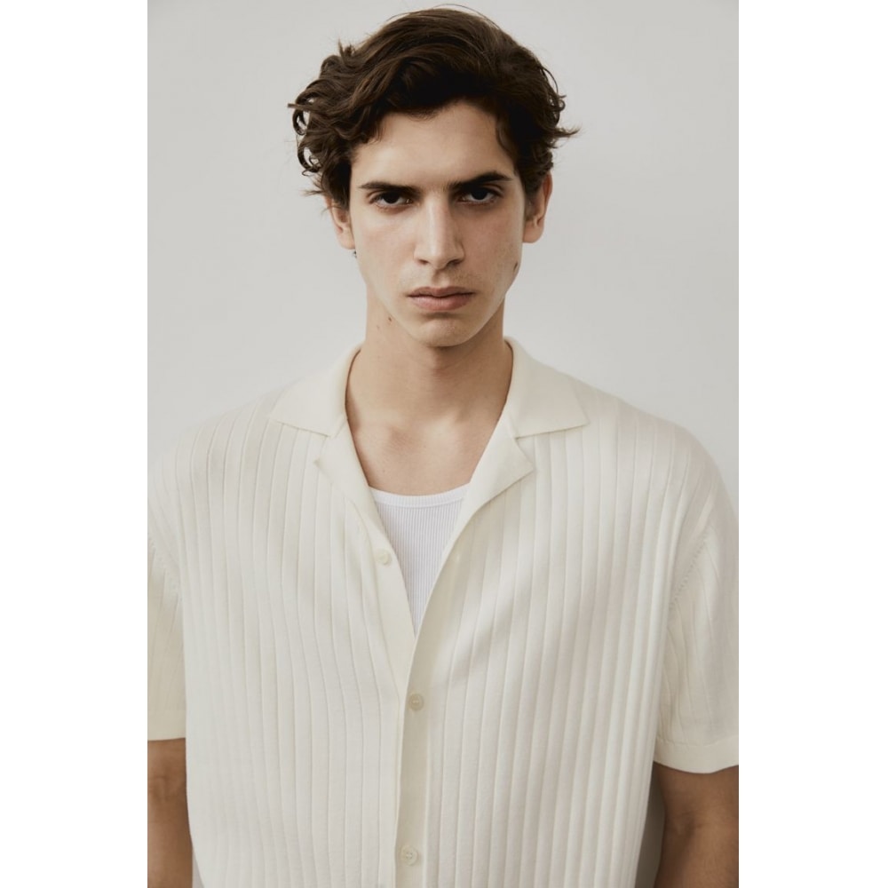 H&M レギュラーフィットリブニットキャンプシャツクリーム