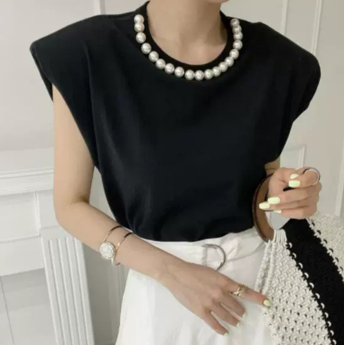 パール フレンチスリーブ カットソー シンプル トップス Tシャツ シャツ ショート丈 ノースリーブ Uネック ルーズ スリム 細身 ストレート スマート 薄手 かわいい 大人可愛い シンプル 5,096円