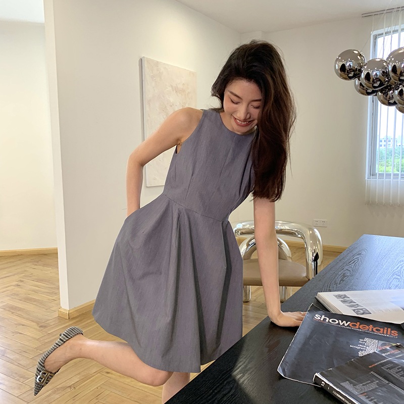 スカート ワンピース フレアワンピース 膝丈 ひざ丈 膝上 袖なし ノースリーブ ラウンドネック Aライン かわいい 大人可愛い きれいめ シンプル 大人 上品 おしゃれ お洒落 大人可愛い 大人女子