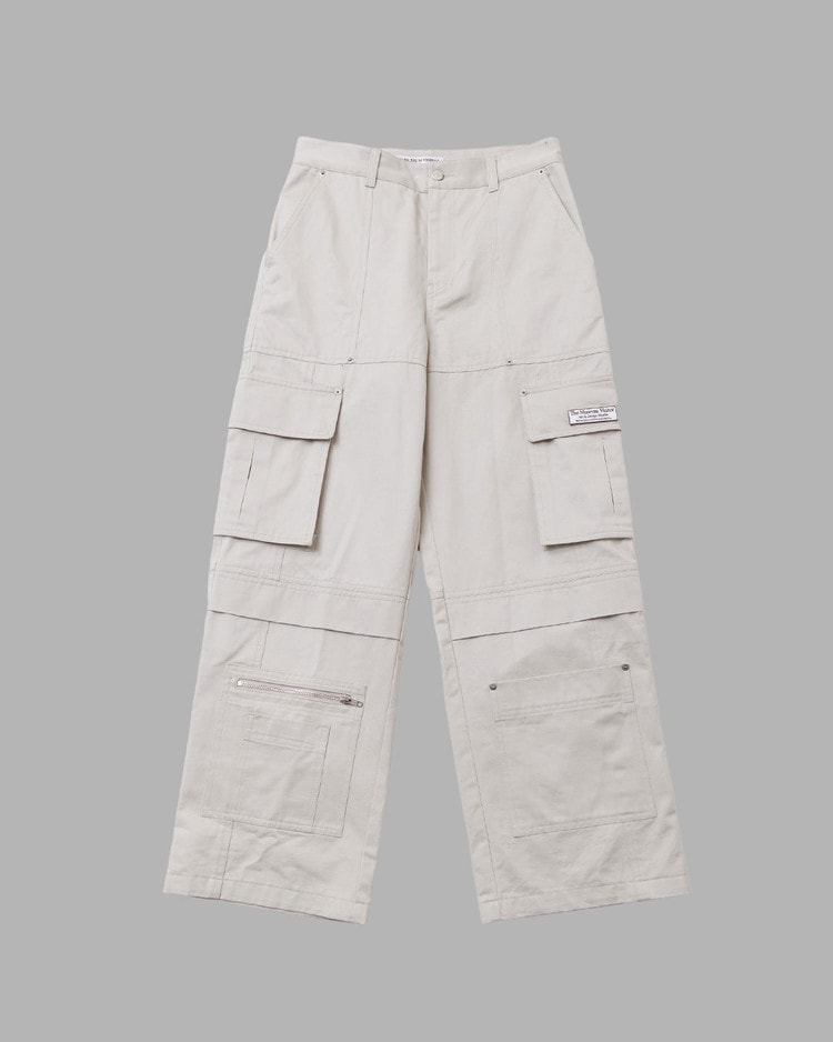 【THE MUSEUM VISITOR】 METAL LOGO CARGO PANTS : BEIGE