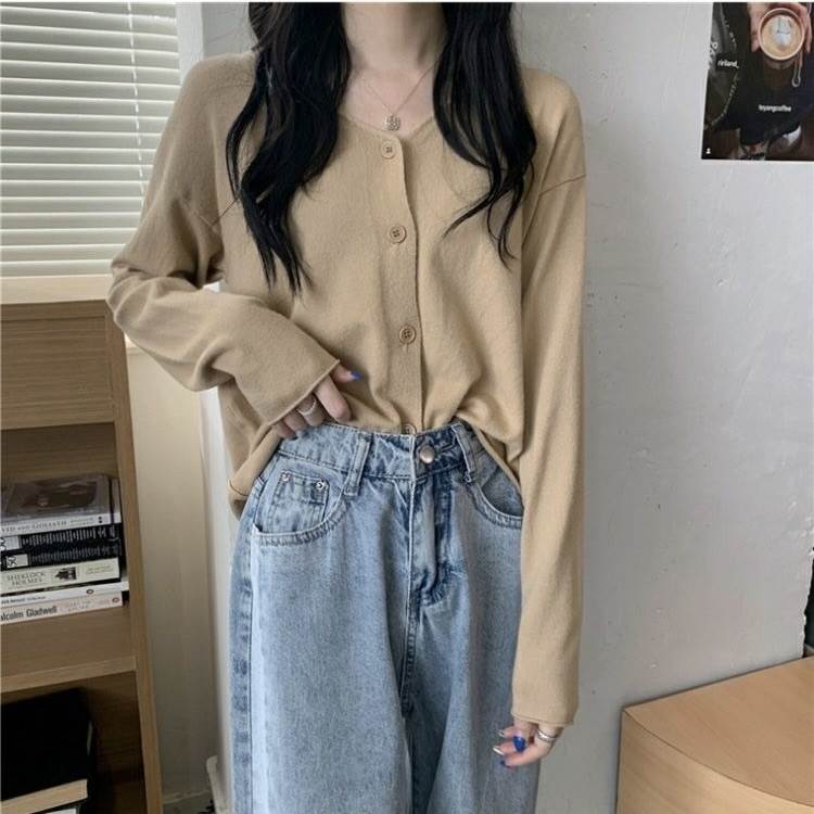 トップス カーディガン 袖あり 長袖 萌袖 Vネック 襟なし スリム 細身 スマート 前開き 薄手 かわいい 大人可愛い きれいめ シンプル カジュアル 大人 上品 おしゃれ レトロ 大人女子 こなれ 4,933円