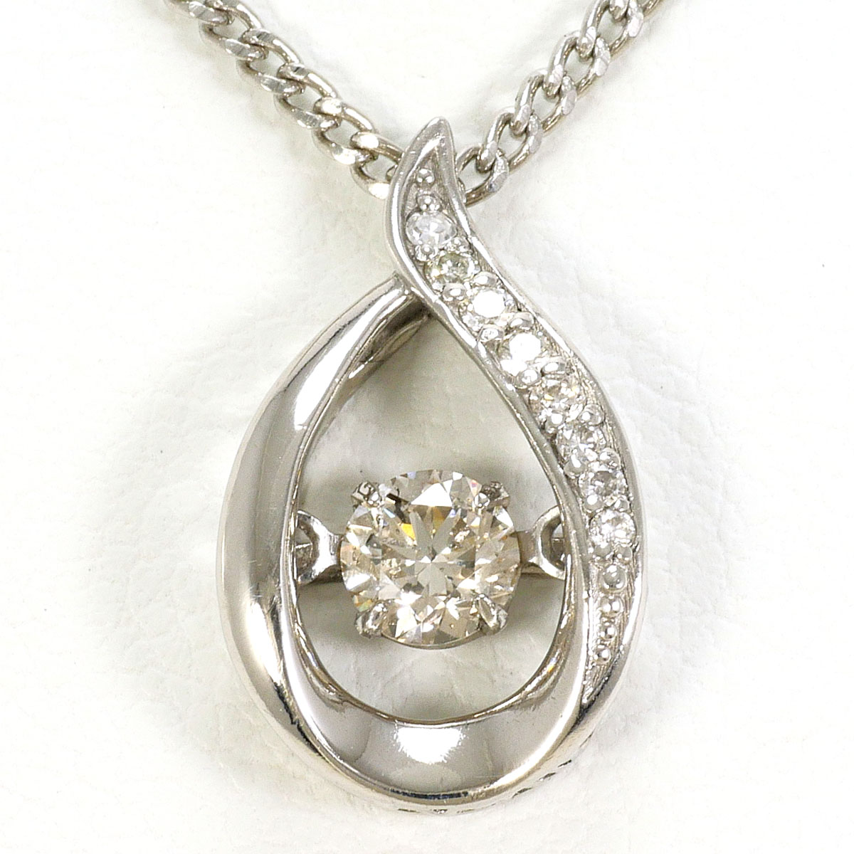 PT900 プラチナ PT850 プラチナ ネックレス ダイヤモンド 0.20ct ダイヤモンド 0.03ct 鑑別書 総重量約4.1g 約41cm 中古