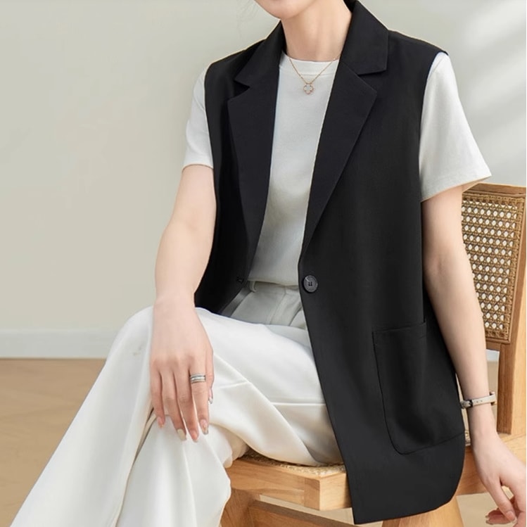 レディース トップス ベスト テーラード 羽織 前開き ミディアム 袖なし ノースリーブ 襟付き タイト スリム 細身 スマート ポケット コンサバ ボタン かわいい 大人可愛い きれいめ シンプル