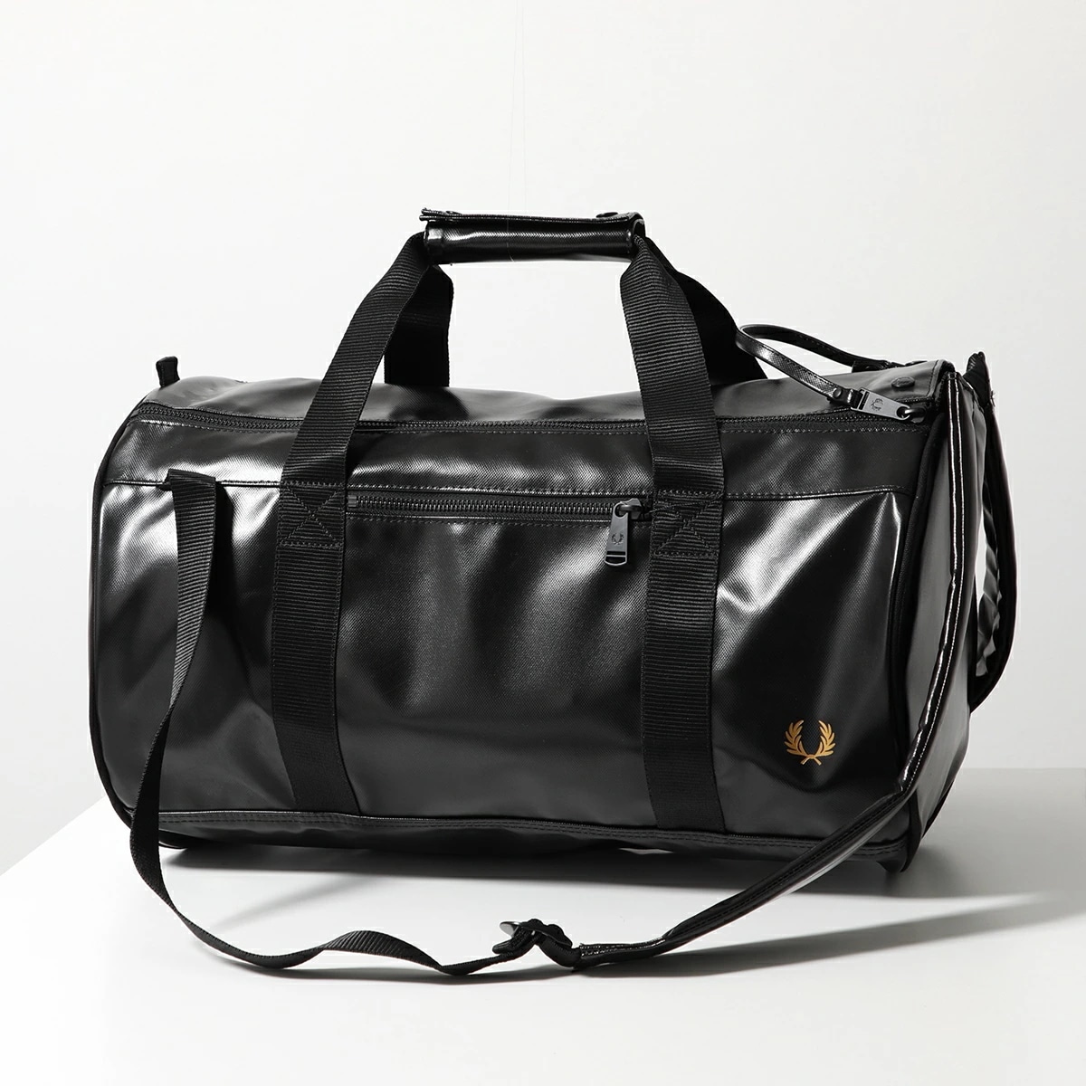 FRED PERRY フレッドペリー ボストンバッグ Tonal Barrel Backpack L8255 メンズ レディース リュック バックパック ロゴ