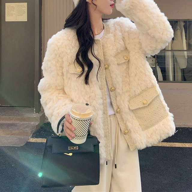 季節の変わり目に大活発 秋冬 毛皮アウター 韓国ファッション もこもこ 厚手 暖かい コート レデ