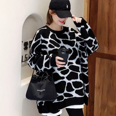 トップス セーター 長袖 ラウンドネック プルオーバー ミディアム丈 萌え袖 かわいい 大人可愛い きれいめ シンプル 上品 おしゃれ かっこいい カジュアル こなれ感 個性的 主役級 ラフ ルーズ