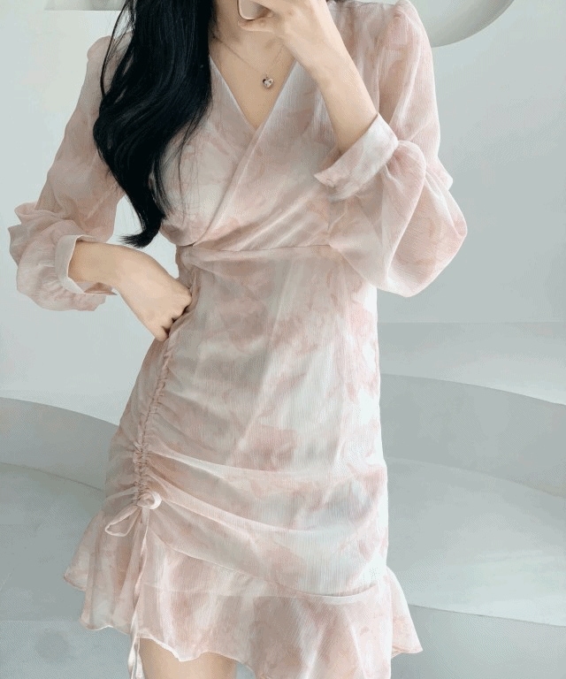 [男心狙撃/胸キュンルック] フラワー パターン 捺染 ストリング シフォン ミニ ワンピース