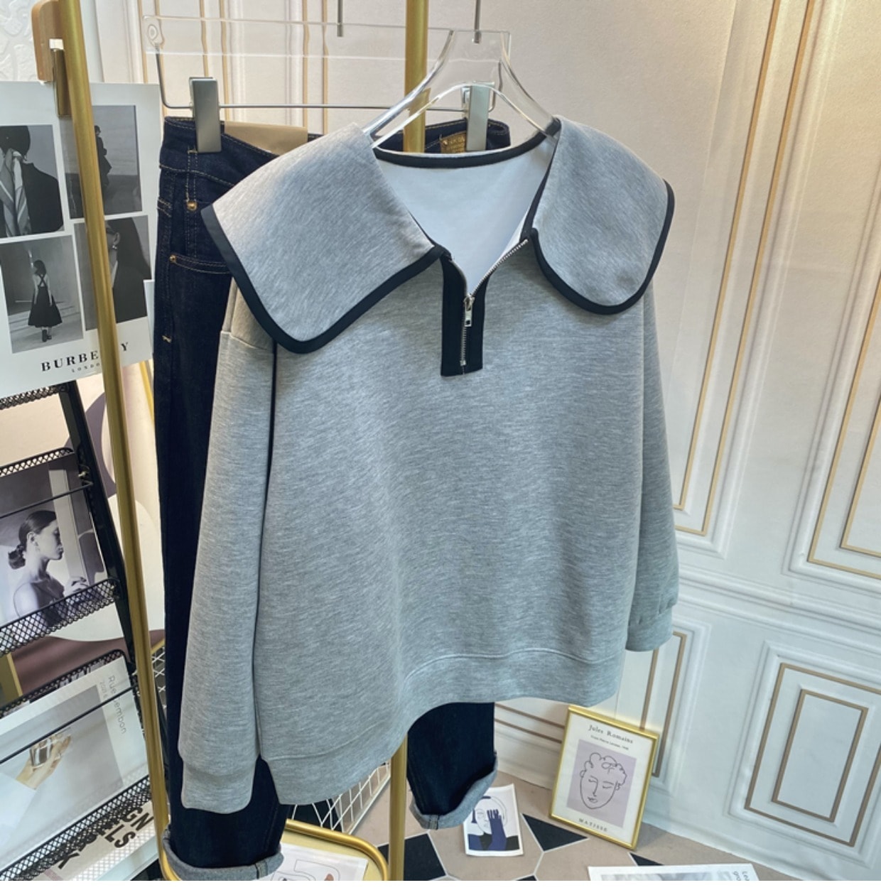 ビッグラペルハーフジップセーター スウェット トレーナー ニット セーター レディース 長袖 ハーフジップ プルオーバー BIG襟 伸縮性 大人かわいい ２カラー C285