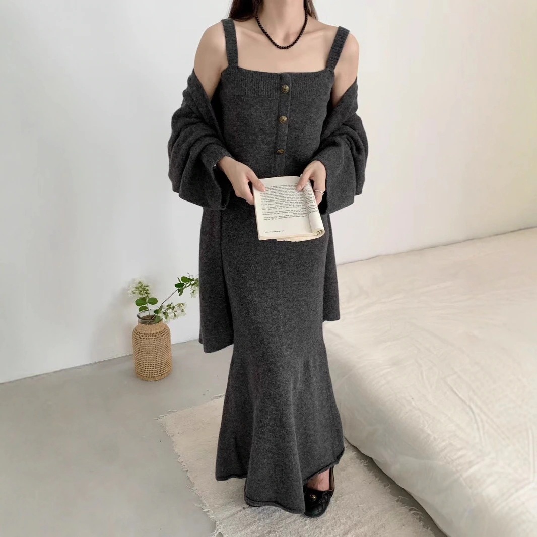 レトロセーター3点セットレディース秋冬新作韓国版キャミソールニットカーディガン半身スカートセットセットアップ