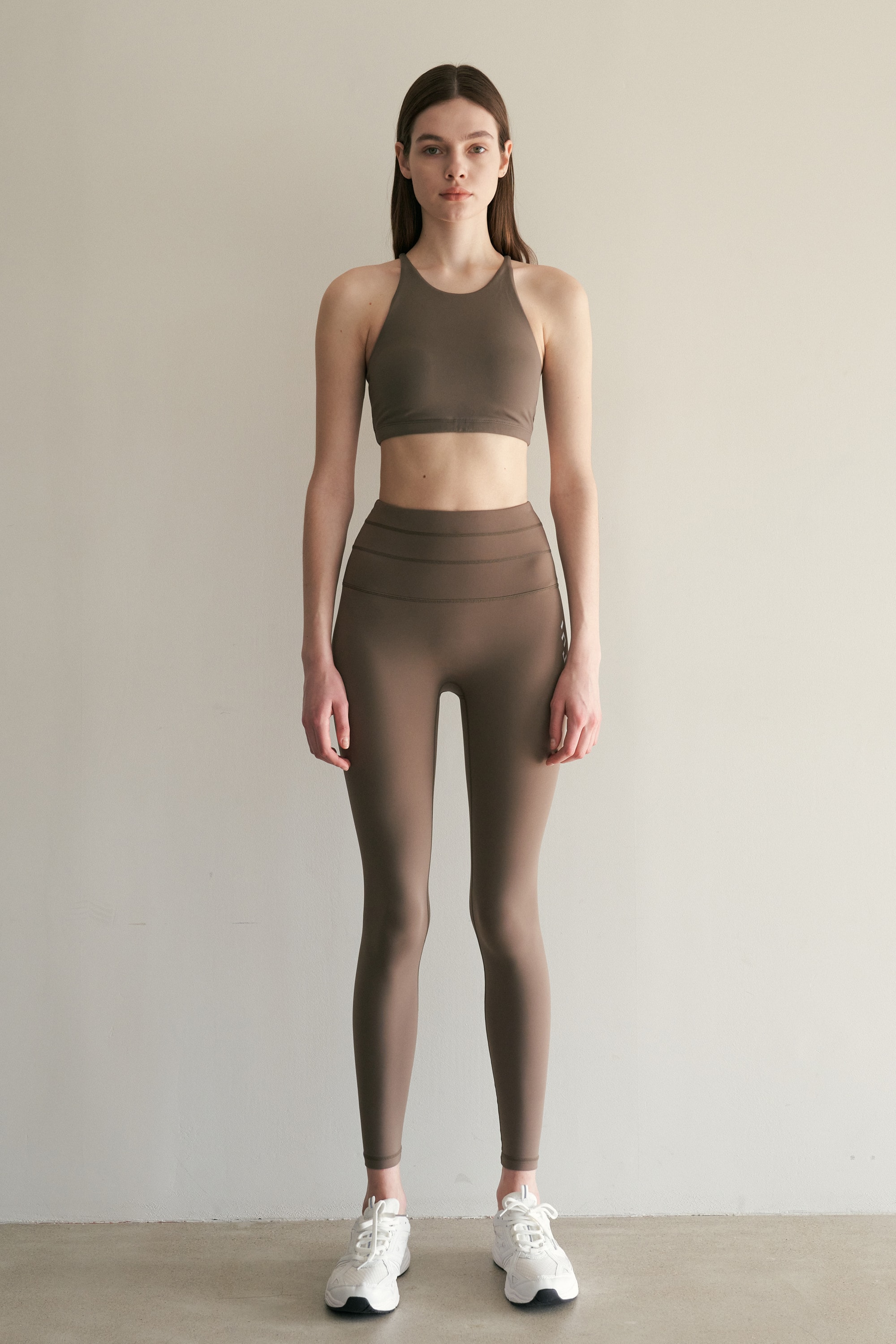 Injiアクティブシグネチャ スリムレギンス