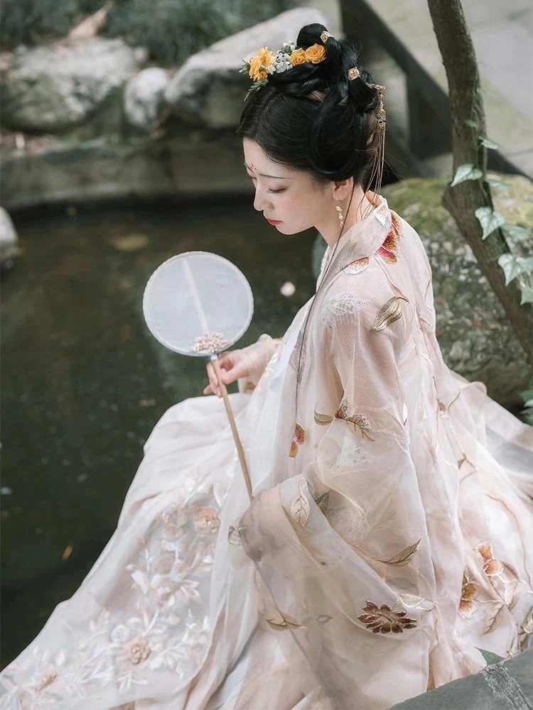 金糸漢服新春中国風古代ドレス妖精エレガントな古代風大袖シャツワイドスリーブ流れる妖精スカートハロウィンクリスマスパーティー仮装30%までに制限 10,002円